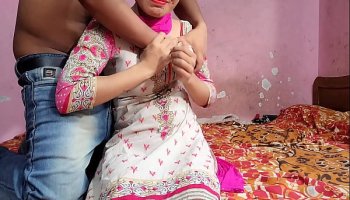 इंडियन देसी जोर जोर काले लंड से गाड़ की चुदाई गाड़ की चोदा रो रही है